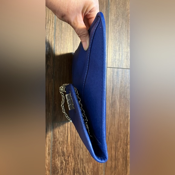 Apt 9 Royal Blue clutch/handbag.  Faux leather. Chain strap, removable. - Picture 7 of 16